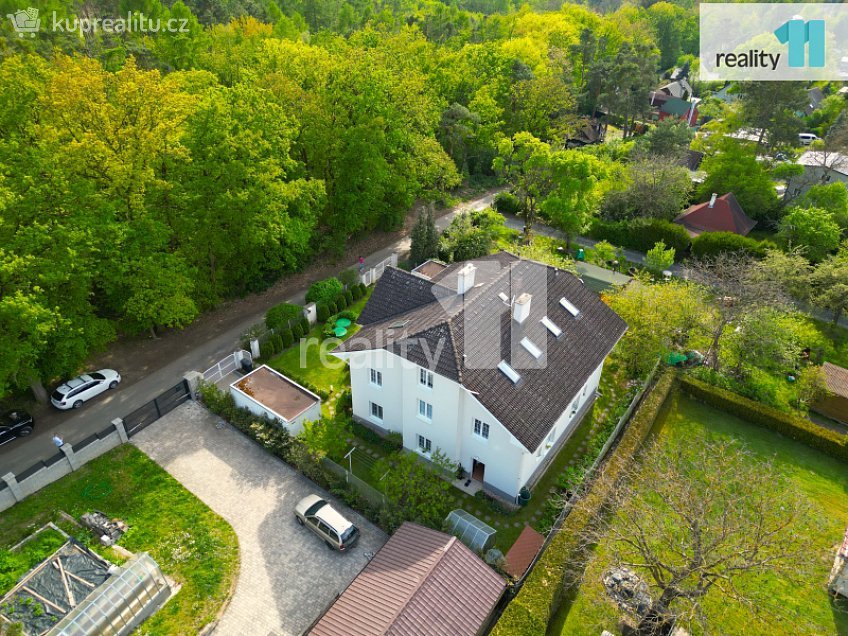 Prodej  rodinného domu 460 m^2 Údolí hvězd, Praha-Lipence 