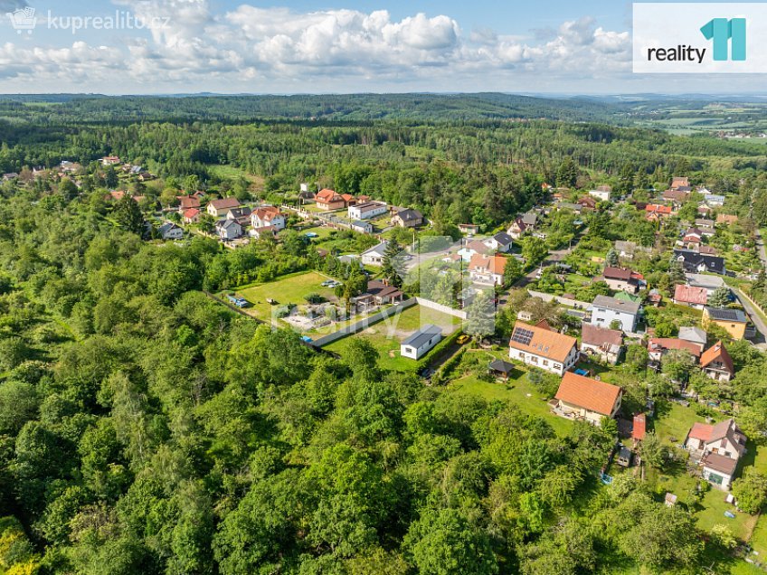 Prodej  stavebního pozemku 1001 m^2 Vysoká, Psáry 