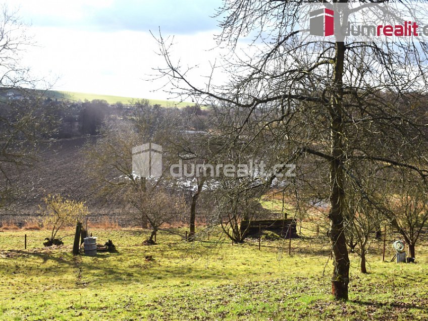 Prodej  stavebního pozemku 639 m^2 Košátky, Košátky 