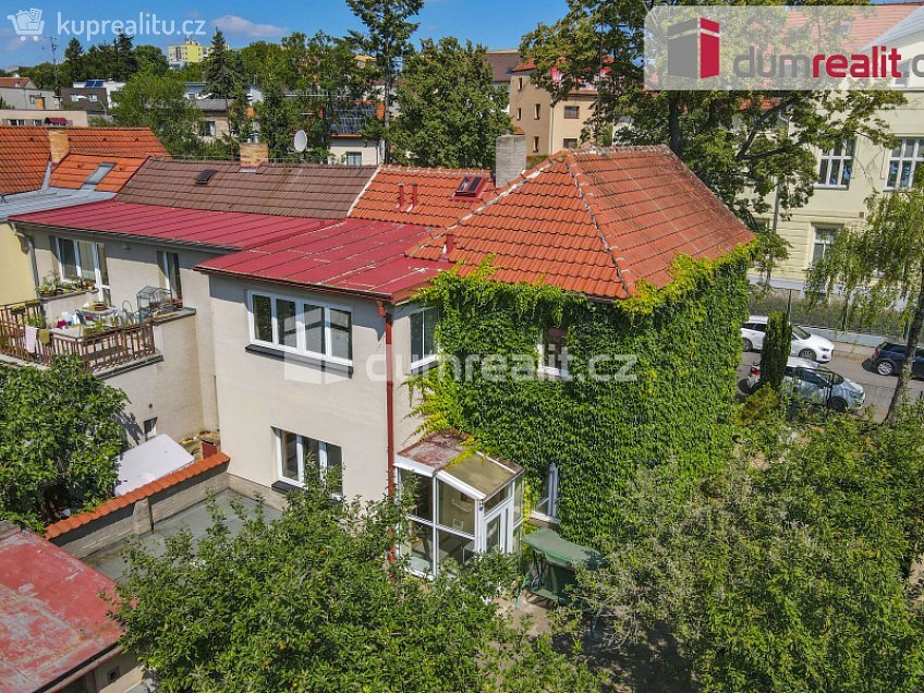 Prodej  rodinného domu 220 m^2 Mládí, Praha 13 