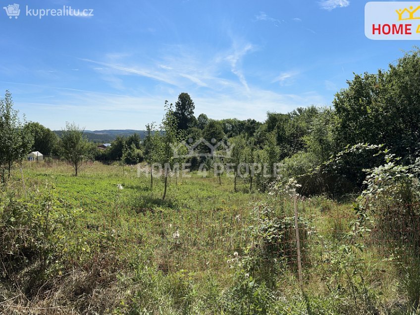 Prodej  stavebního pozemku 2680 m^2 nám. lípy svobody, Černé Voděrady 