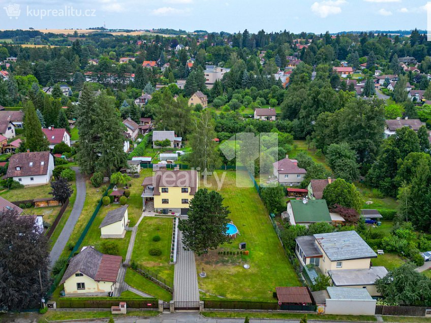 Prodej  stavebního pozemku 998 m^2 Kalinová, Kamenice 