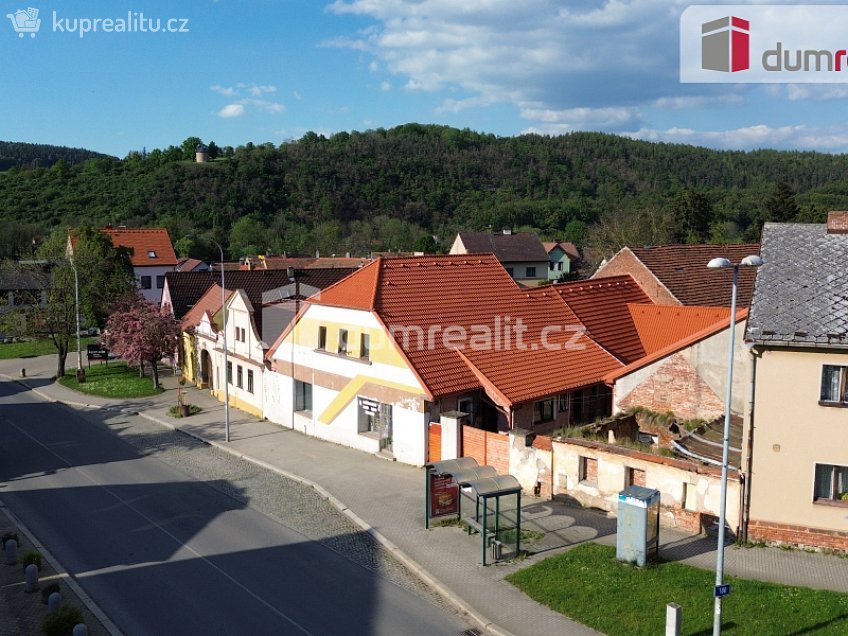 Prodej  rodinného domu 420 m^2 Masarykovo náměstí, Starý Plzenec 