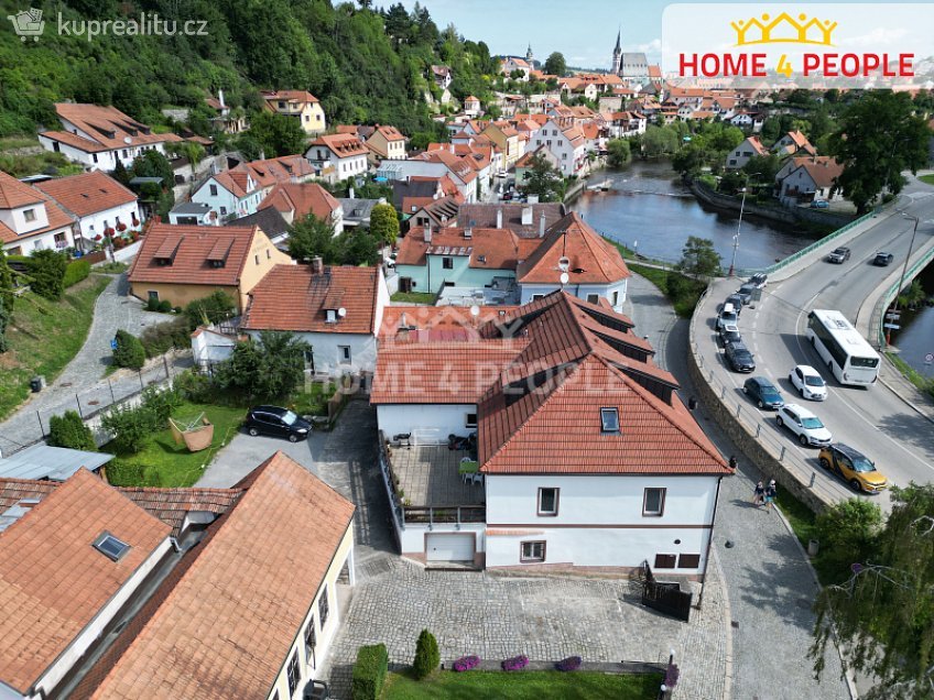 Prodej  činžovního domu 930 m^2 Plešivecká, Český Krumlov 