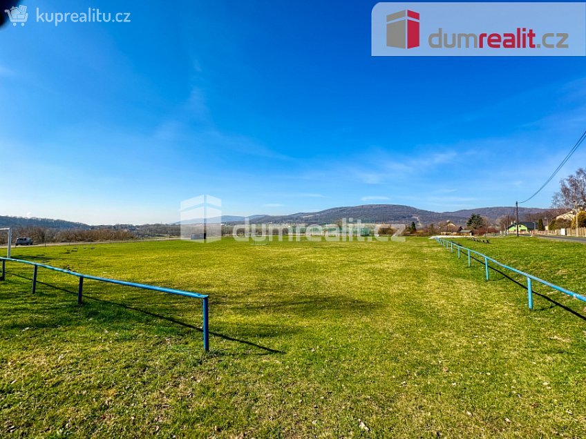 Prodej  stavebního pozemku 2200 m^2 Velké Chvojno, Velké Chvojno 