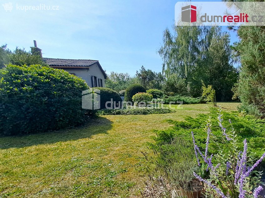 Prodej  stavebního pozemku 2194 m^2 K Poštolce, Louňovice 