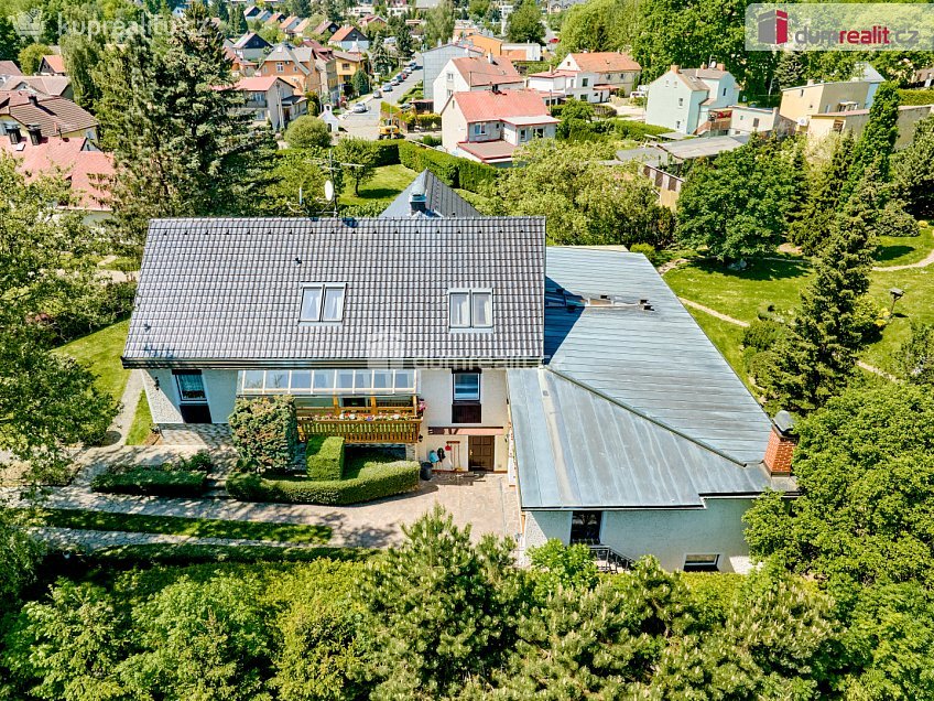 Prodej  rodinného domu 1003 m^2 Česká, Karlovy Vary 