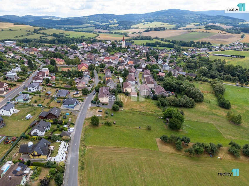 Prodej  stavebního pozemku 1286 m^2 Strážov, Strážov 