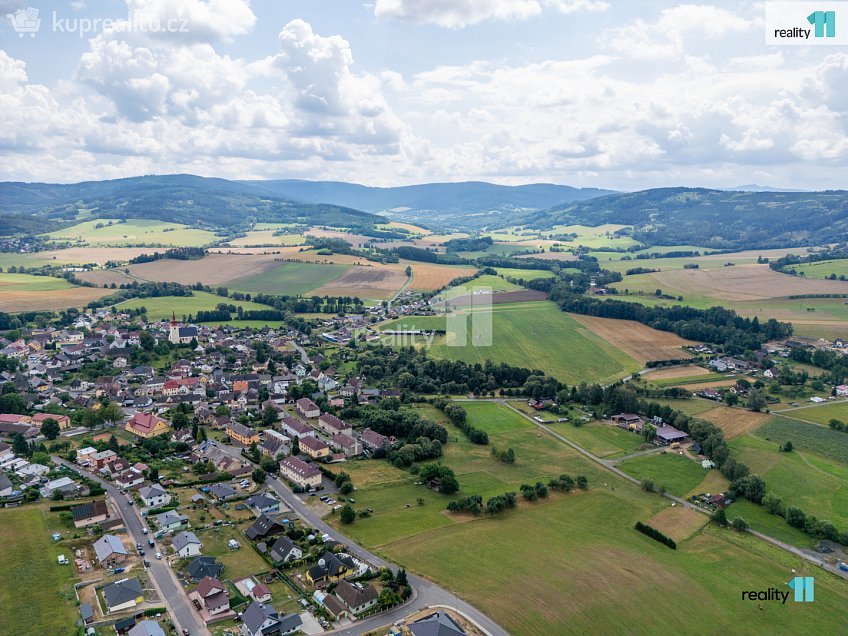 Prodej  stavebního pozemku 1286 m^2 Strážov, Strážov 