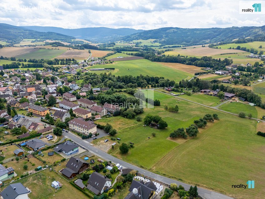 Prodej  stavebního pozemku 1286 m^2 Strážov, Strážov 