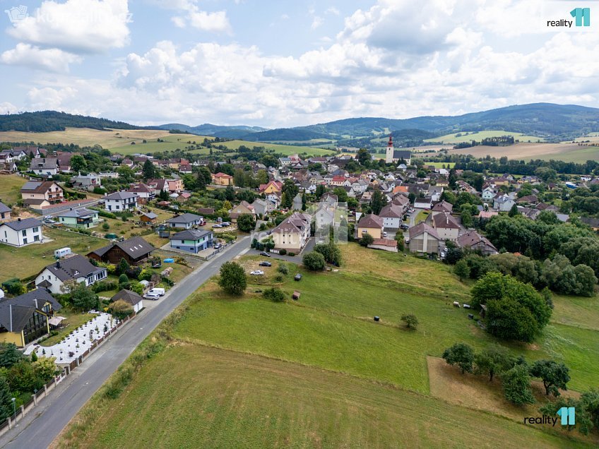 Prodej  stavebního pozemku 1286 m^2 Strážov, Strážov 