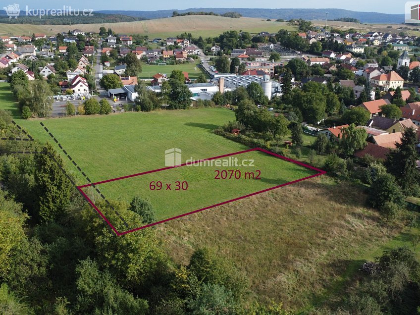 Prodej  stavebního pozemku 2070 m^2 Pražská, Netvořice 