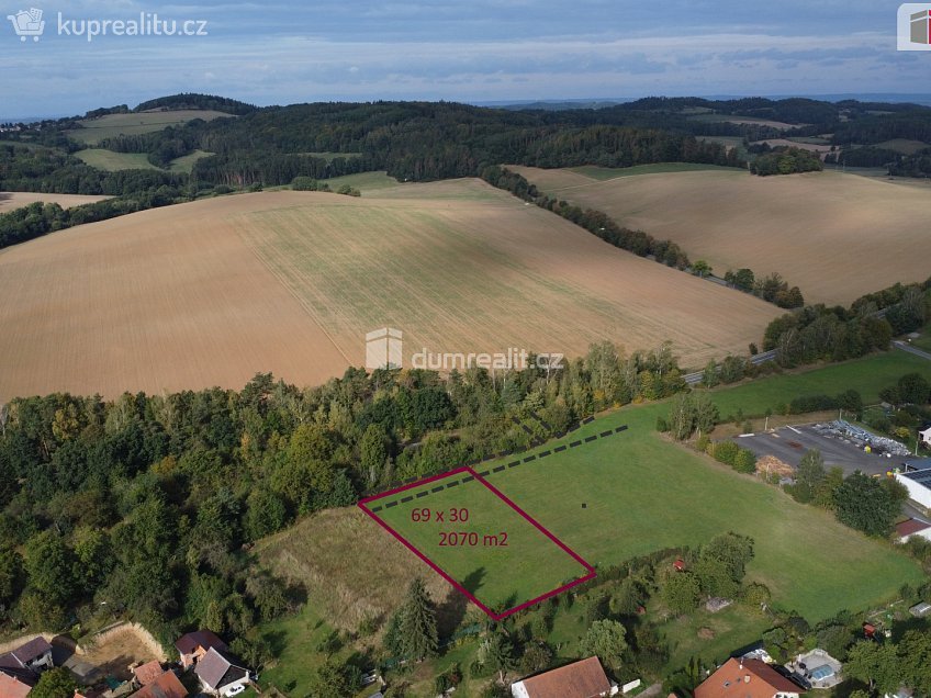 Prodej  stavebního pozemku 2070 m^2 Pražská, Netvořice 