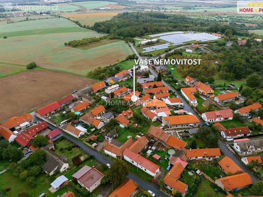 Prodej  stavebního pozemku 826 m^2 Oleška, Oleška 