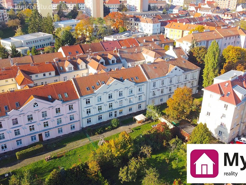 Prodej bytu 1+kk 30 m^2 Jarošova, Znojmo 