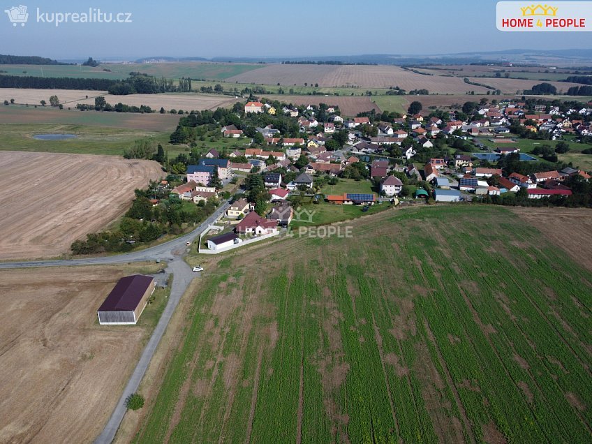 Prodej  stavebního pozemku 1700 m^2 Přeštice, Přeštice 