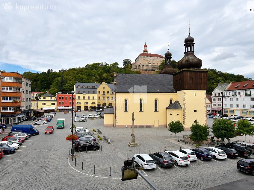 Pronájem bytu 2+1 70 m^2 Masarykovo náměstí, Náchod 