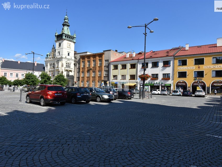 Pronájem bytu 2+1 70 m^2 Masarykovo náměstí, Náchod 