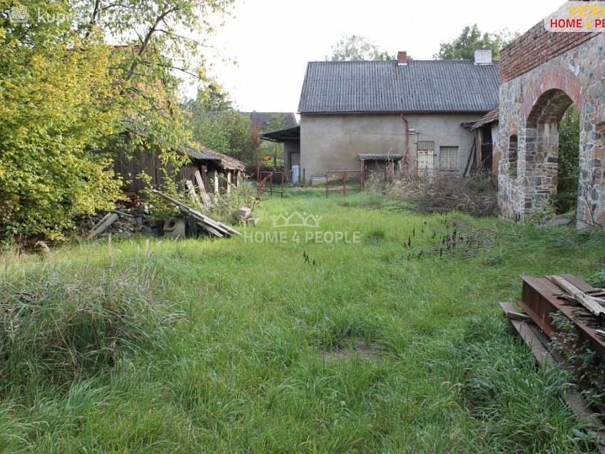 Prodej  rodinného domu 673 m^2 Ješutovo náměstí, Bystřice 