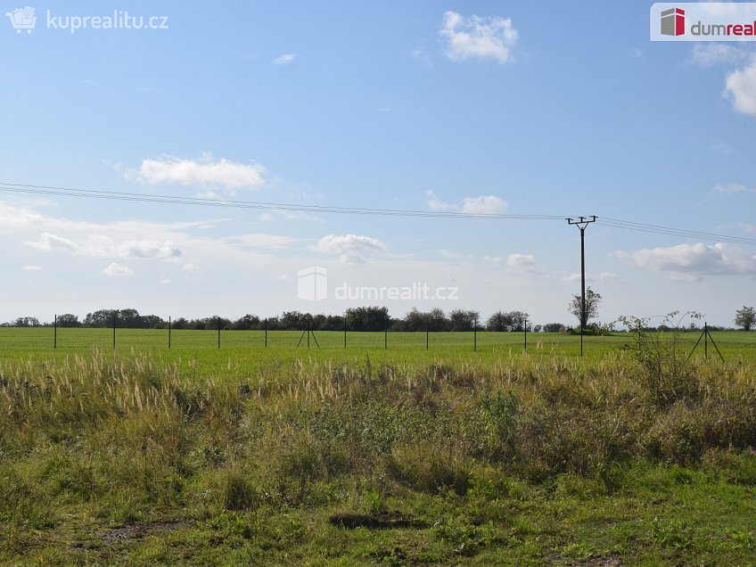 Prodej  stavebního pozemku 879 m^2 Kanina, Kanina 