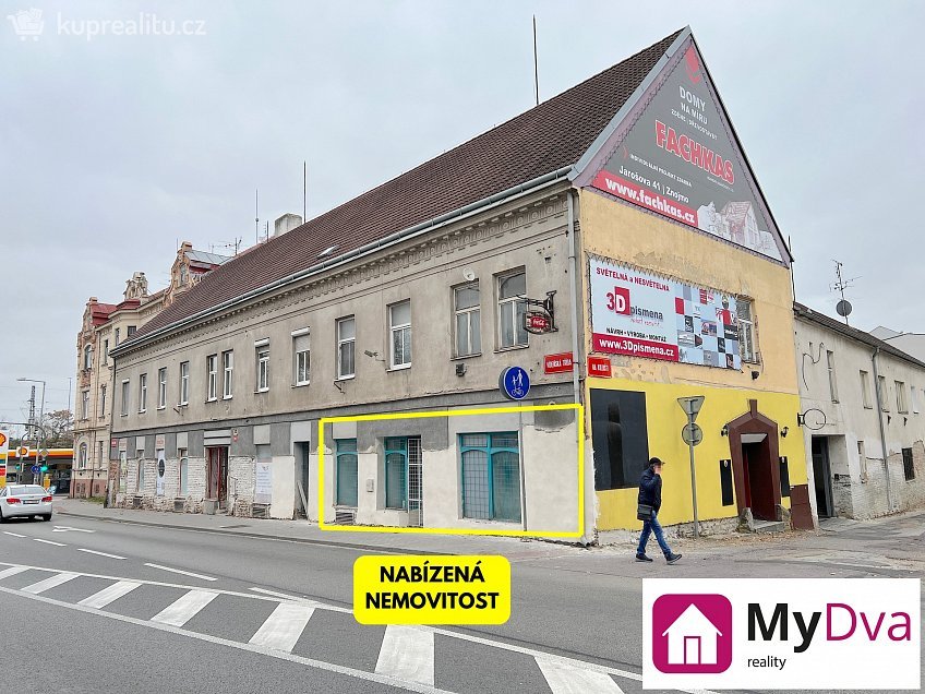 Pronájem  obchodních prostor 40 m^2 Vídeňská třída, Znojmo 