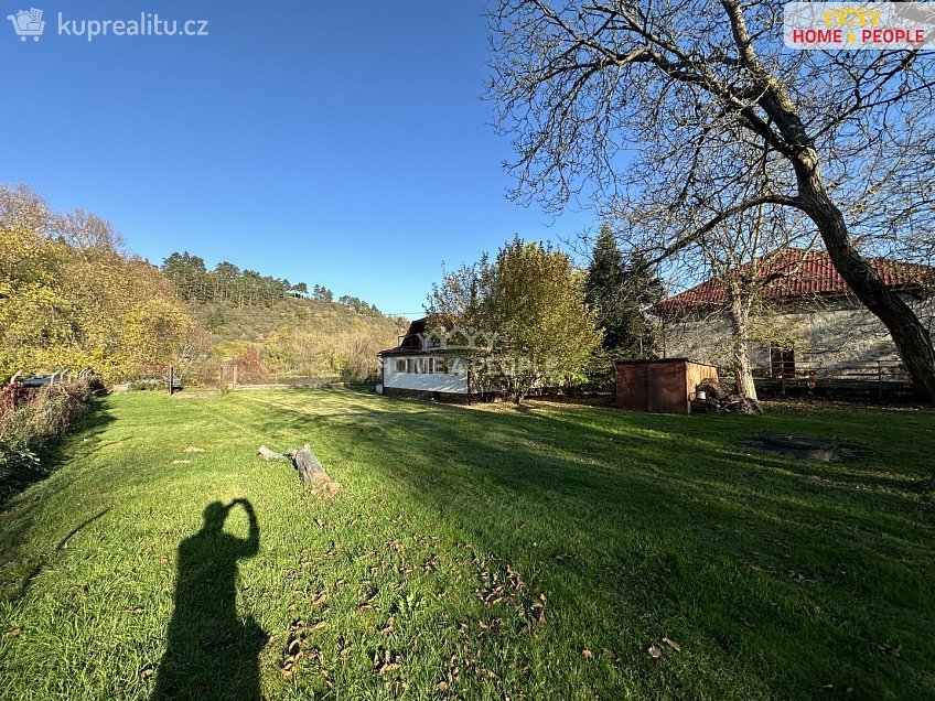 Prodej  stavebního pozemku 1334 m^2 Pod Chybou, Zadní Třebaň 