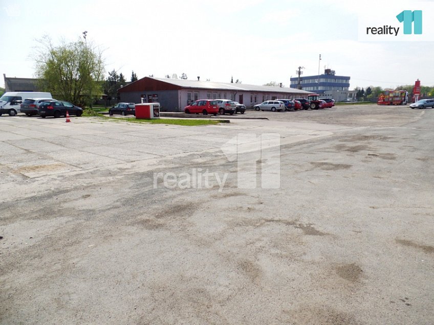 Pronájem  stavebního pozemku 800 m^2 Hrnčířská, Jesenice 