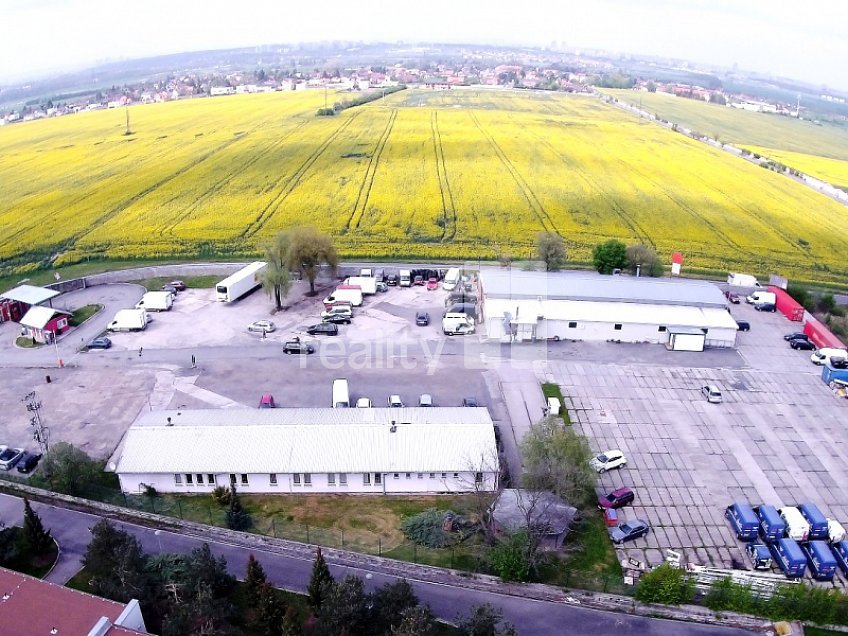 Pronájem  stavebního pozemku 800 m^2 Hrnčířská, Jesenice 