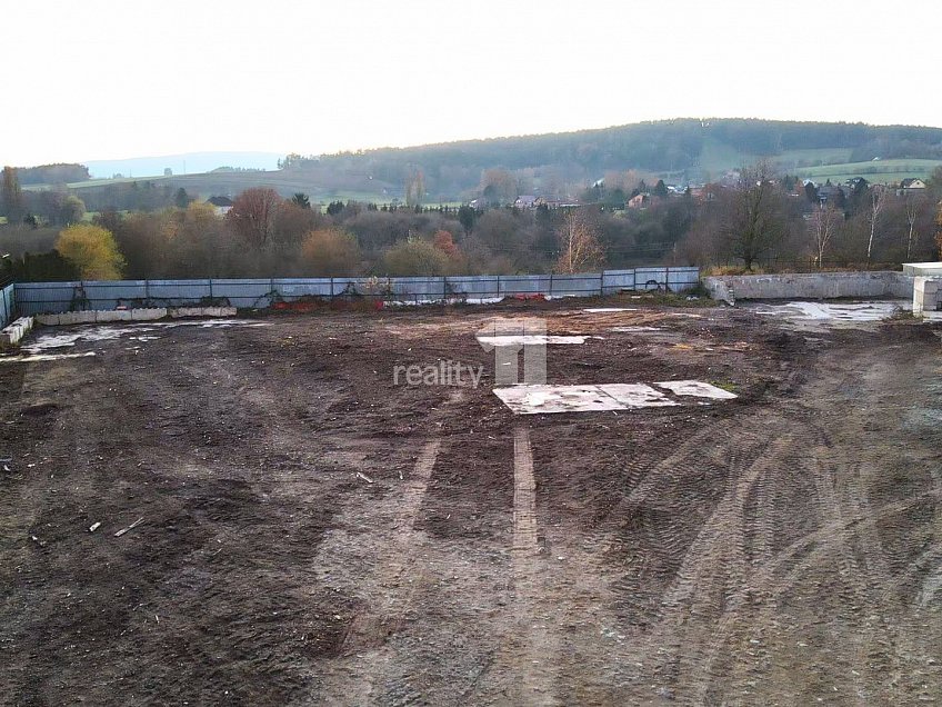 Pronájem  stavebního pozemku 2486 m^2 V Polích, Světlá nad Sázavou 