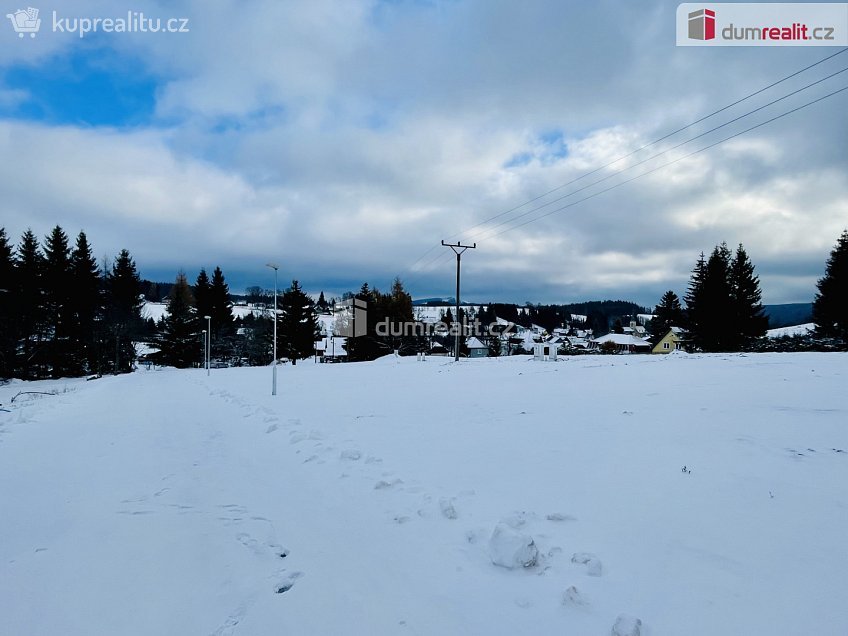 Prodej  stavebního pozemku 882 m^2 Nádražní, Pernink 