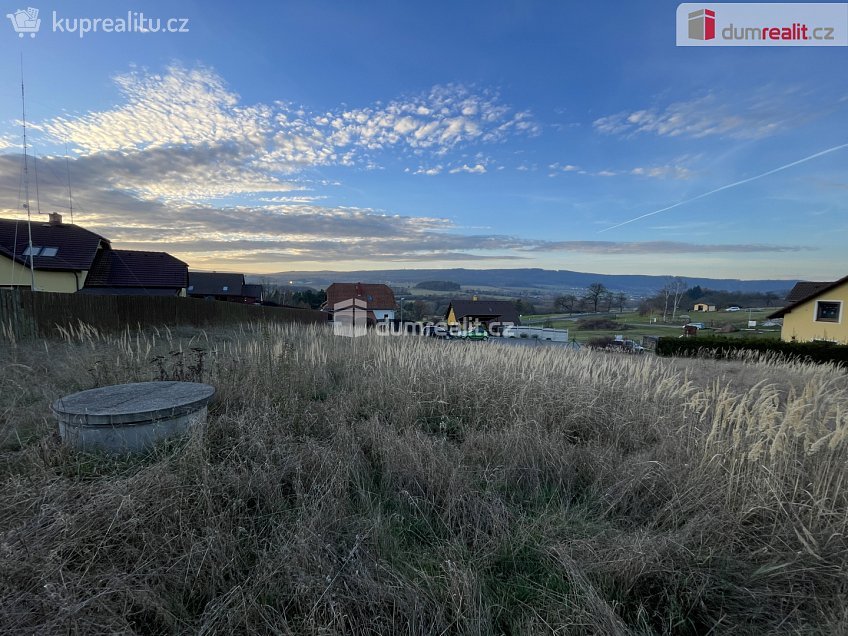 Prodej  stavebního pozemku 1286 m^2 Hluboš, Hluboš 