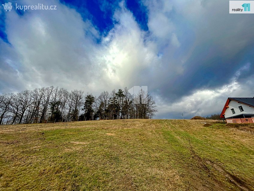 Prodej  stavebního pozemku 2173 m^2 Dubová, Mníšek 