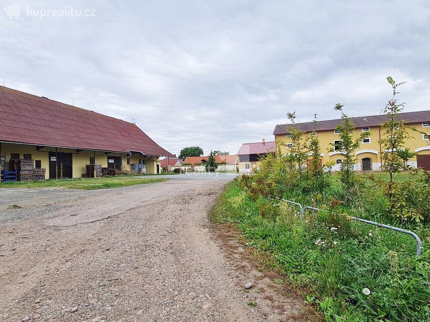 Pronájem  skladu 40 m^2 Smidary, Smidary 