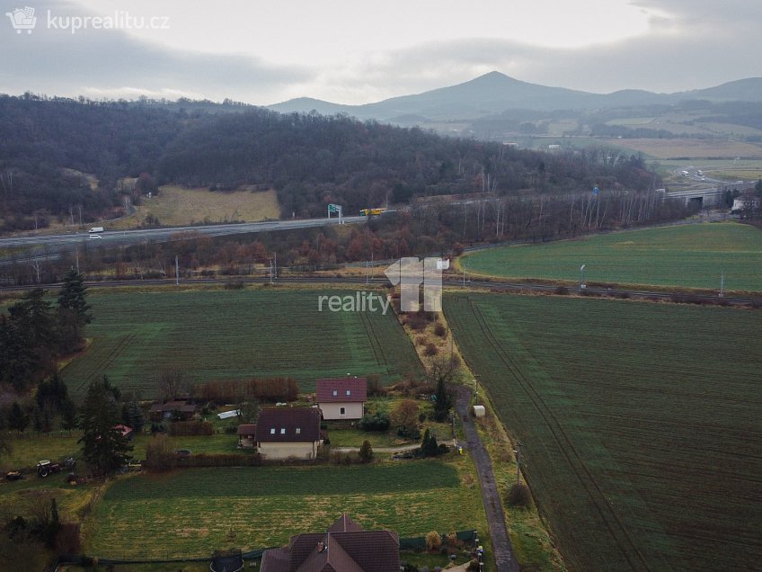 Prodej  stavebního pozemku 1257 m^2 Řehlovice, Řehlovice 