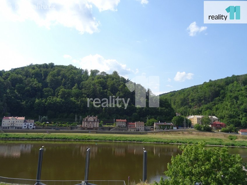 Pronájem bytu 1+kk 30 m^2 Karla Čapka, Děčín 