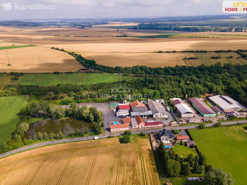 Prodej  rodinného domu 558 m^2 Mělnická, Všetaty 