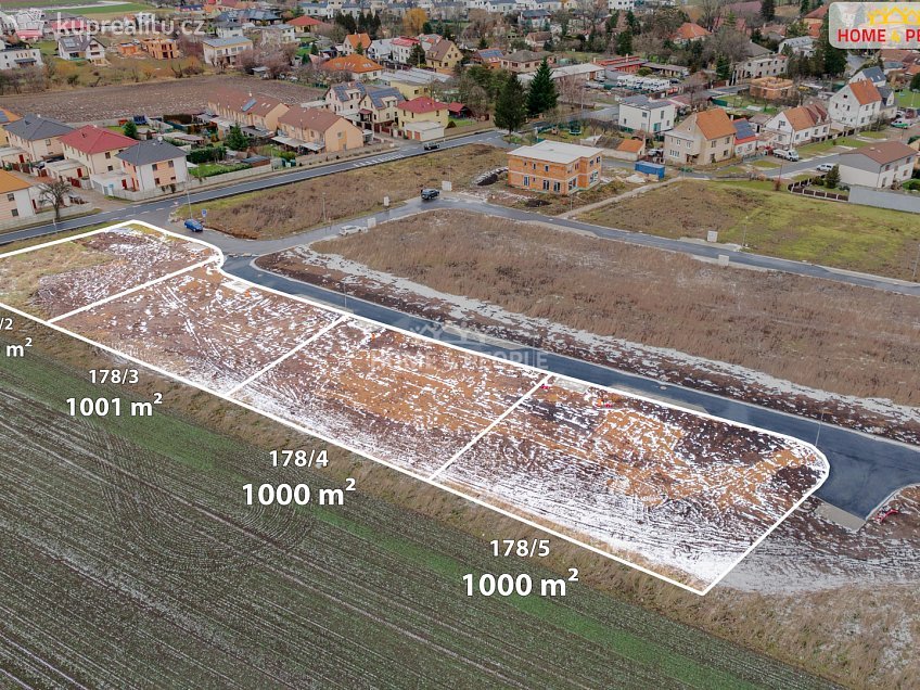 Prodej  stavebního pozemku 1000 m^2 Veleň, Veleň 