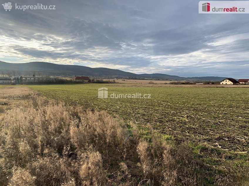 Prodej  stavebního pozemku 1137 m^2 Všeradice, Všeradice 