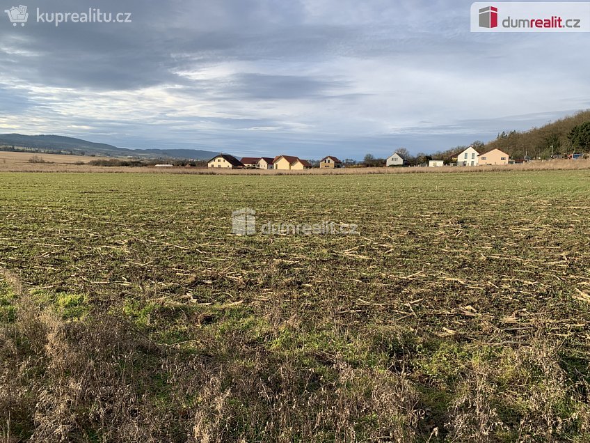 Prodej  stavebního pozemku 1137 m^2 Všeradice, Všeradice 