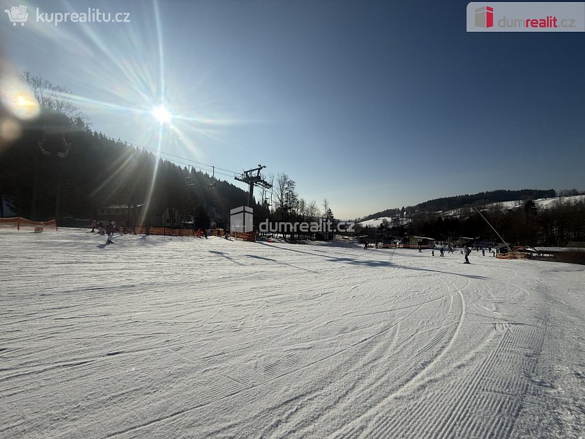 Prodej  stavebního pozemku 2145 m^2 Benecko, Benecko 