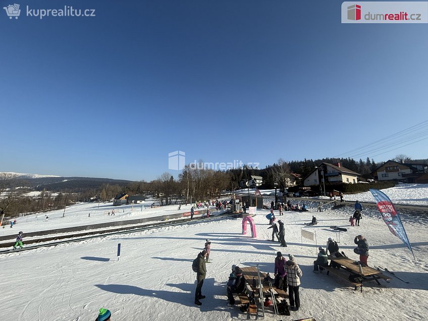 Prodej  stavebního pozemku 2145 m^2 Benecko, Benecko 