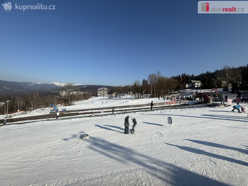 Prodej  stavebního pozemku 2145 m^2 Benecko, Benecko 