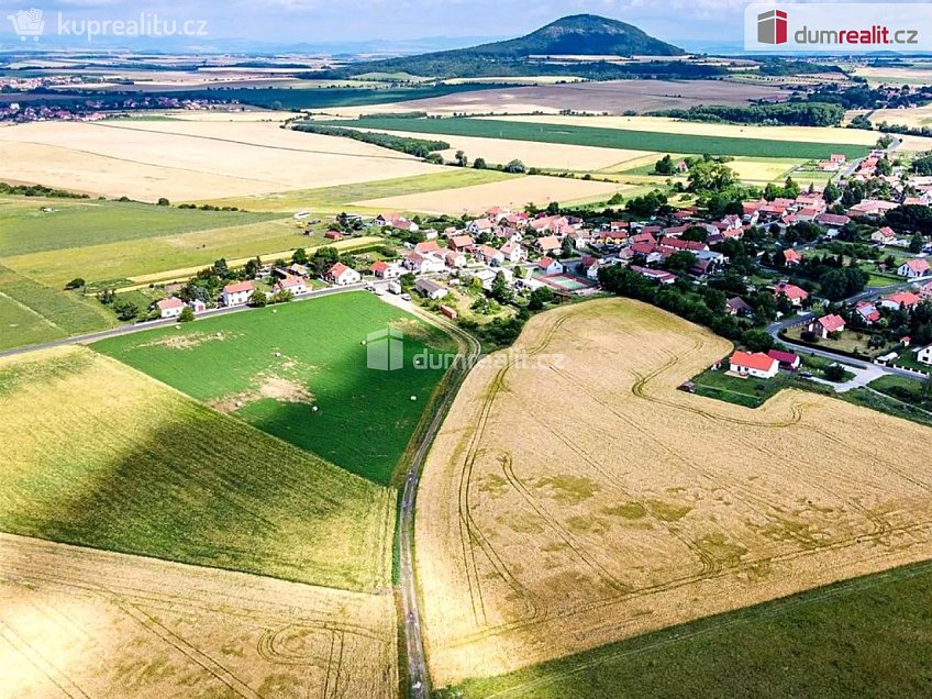 Prodej  stavebního pozemku 10000 m^2 Černouček, Černouček 