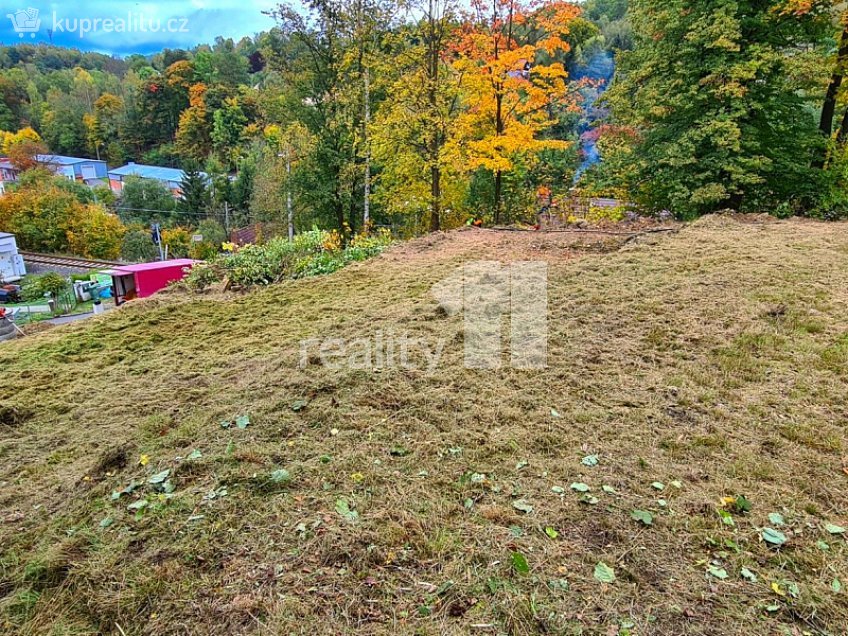 Prodej  stavebního pozemku 1200 m^2 Za Tratí, Liberec 