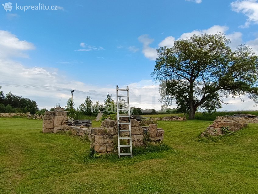 Prodej  stavebního pozemku 113691 m^2 Dubá, Dubá 