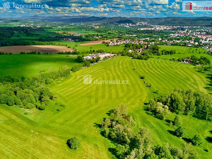 Prodej  stavebního pozemku 800 m^2 Závodu míru, Karlovy Vary 