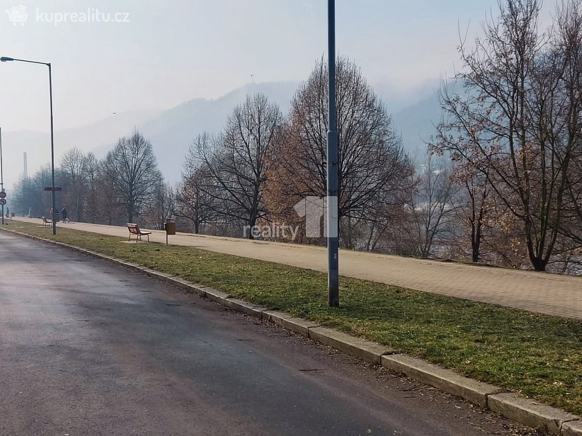 Pronájem bytu 2+1 54 m^2 Střekovské nábřeží, Ústí nad Labem 