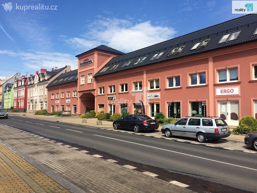 Pronájem  kanceláře 14 m^2 Chebská, Karlovy Vary 