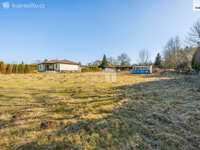 Prodej  stavebního pozemku 1151 m^2 Maková, Jesenice 