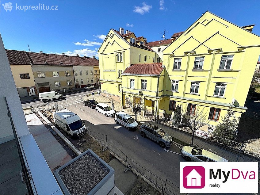 Pronájem bytu 1+kk 40 m^2 Jarošova, Znojmo 